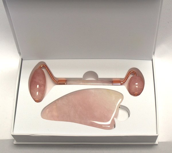 Rose Quartz Gua Sha Triangle & Face Roller Set